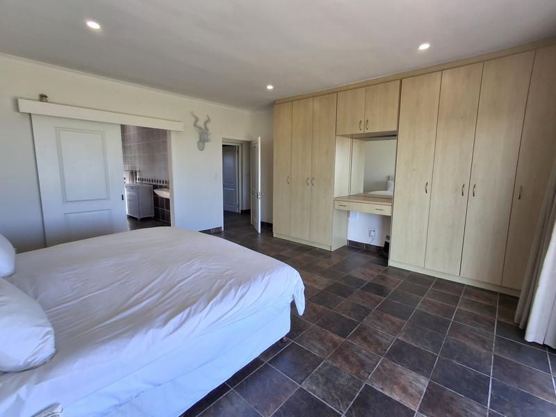 6 Bedroom Property for Sale in Duyker Eiland Western Cape